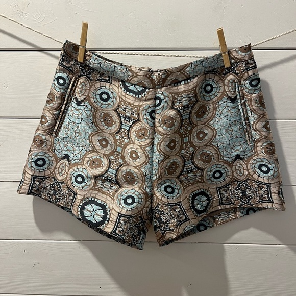 H&M CONSCIOUS Shorts – Size 4 (US) - Picture 1 of 7